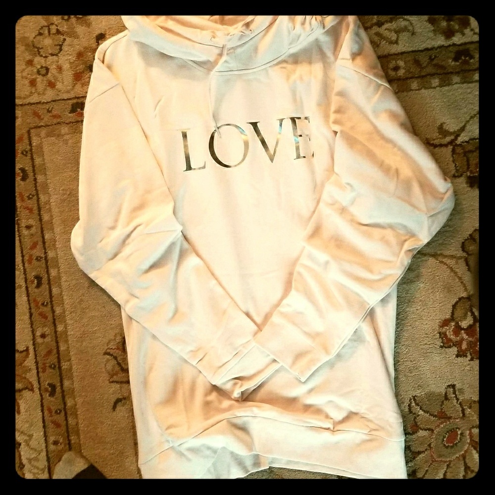 Victoria secret  an PINK ..CLOTHING AN LOTION